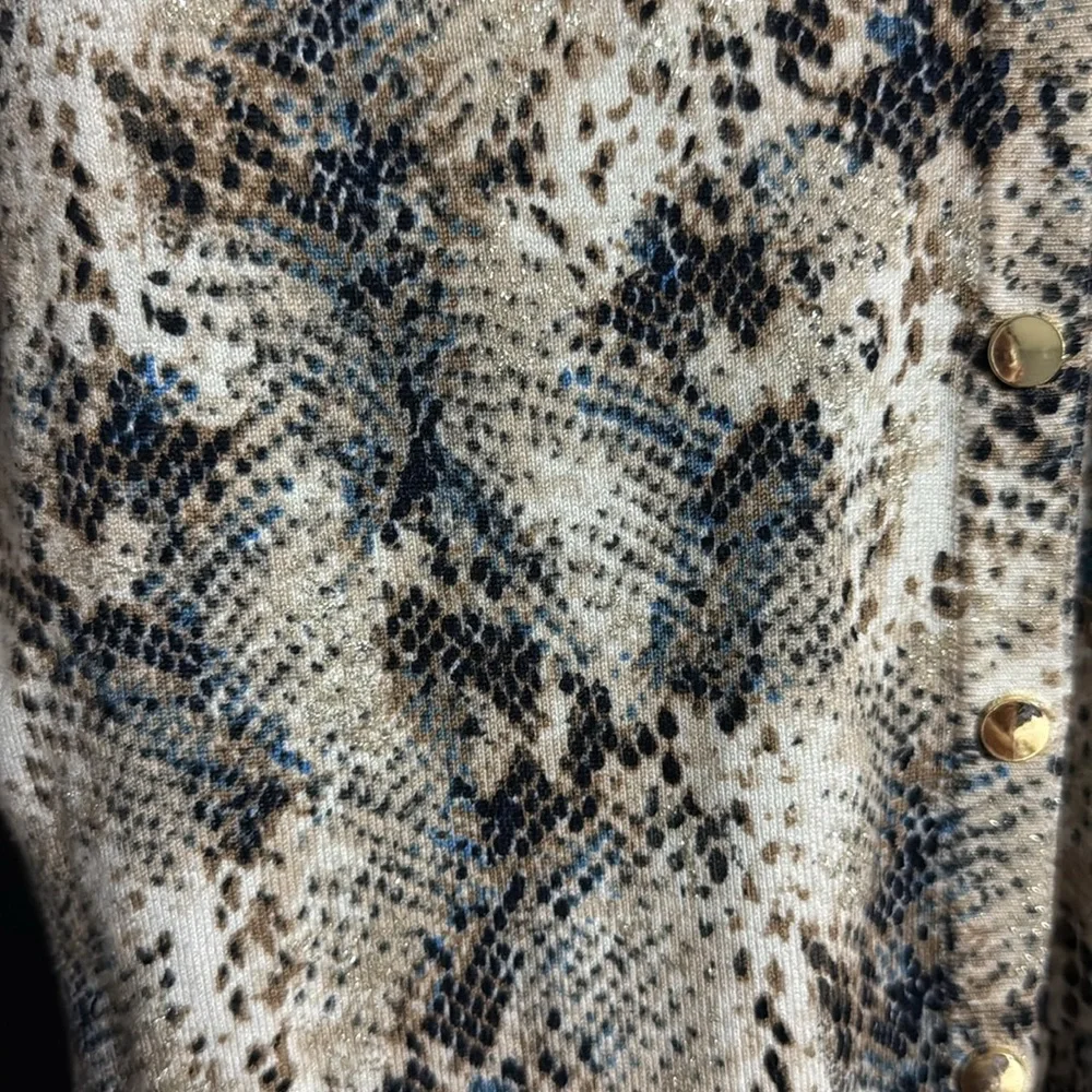 White House Black Market V-Neck Snap Front Metallic Cardigan Size: M